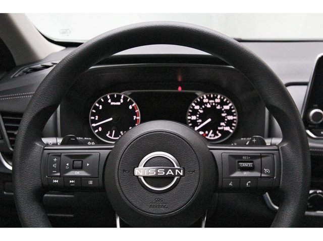 Used 2024 Nissan Rogue S AWD/4WD image 16