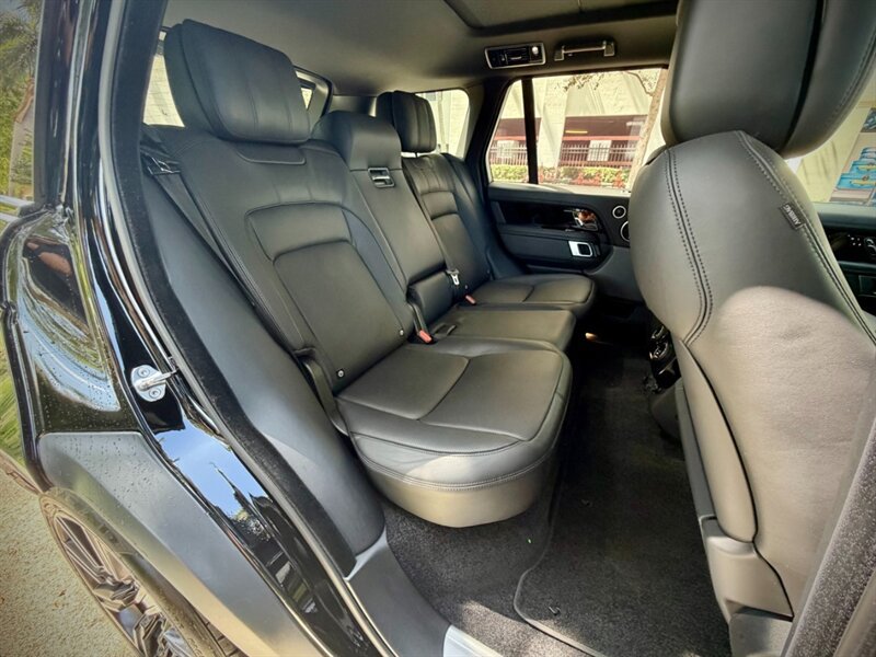 Used 2019 Land Rover Range Rover Supercharged AWD/4WD image 34