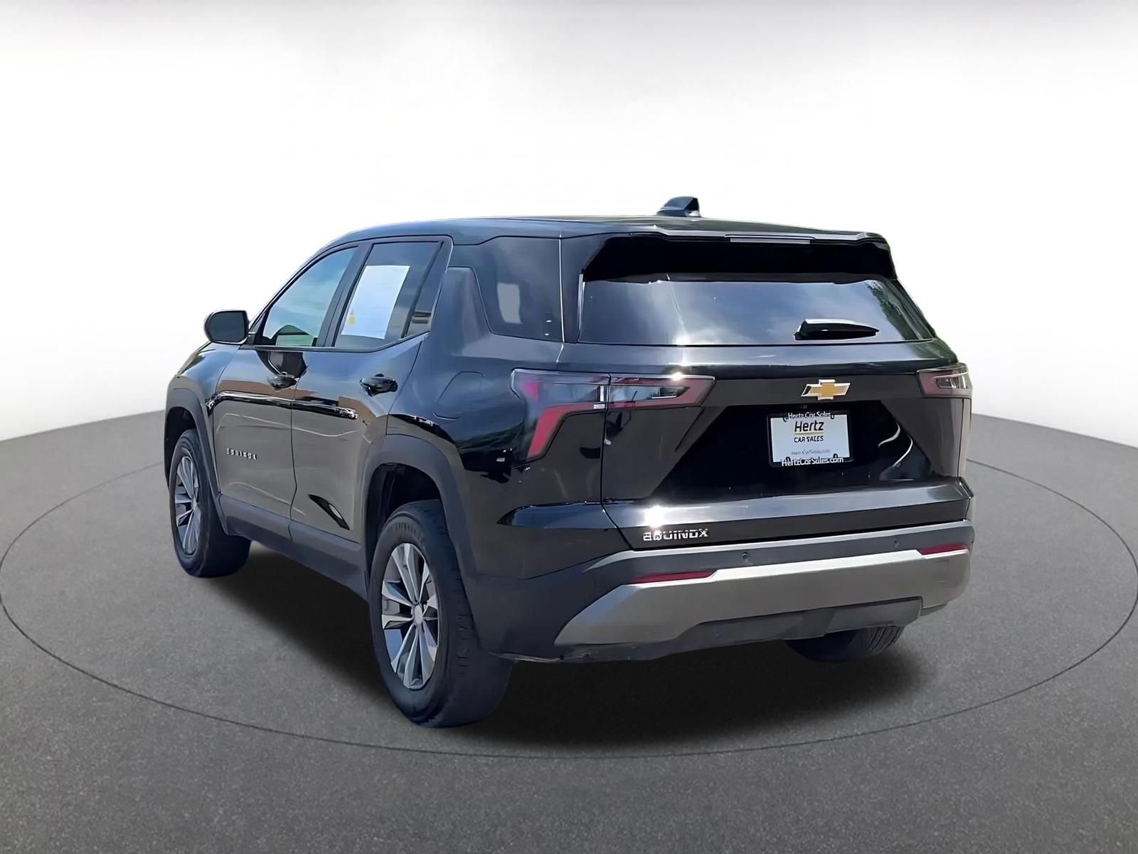 Used 2025 Chevrolet Equinox LT FWD image 11