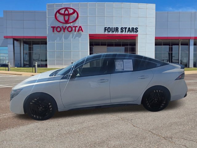 Used 2027 Nissan Sentra SR w/ SR All Weather Package FWD image 1