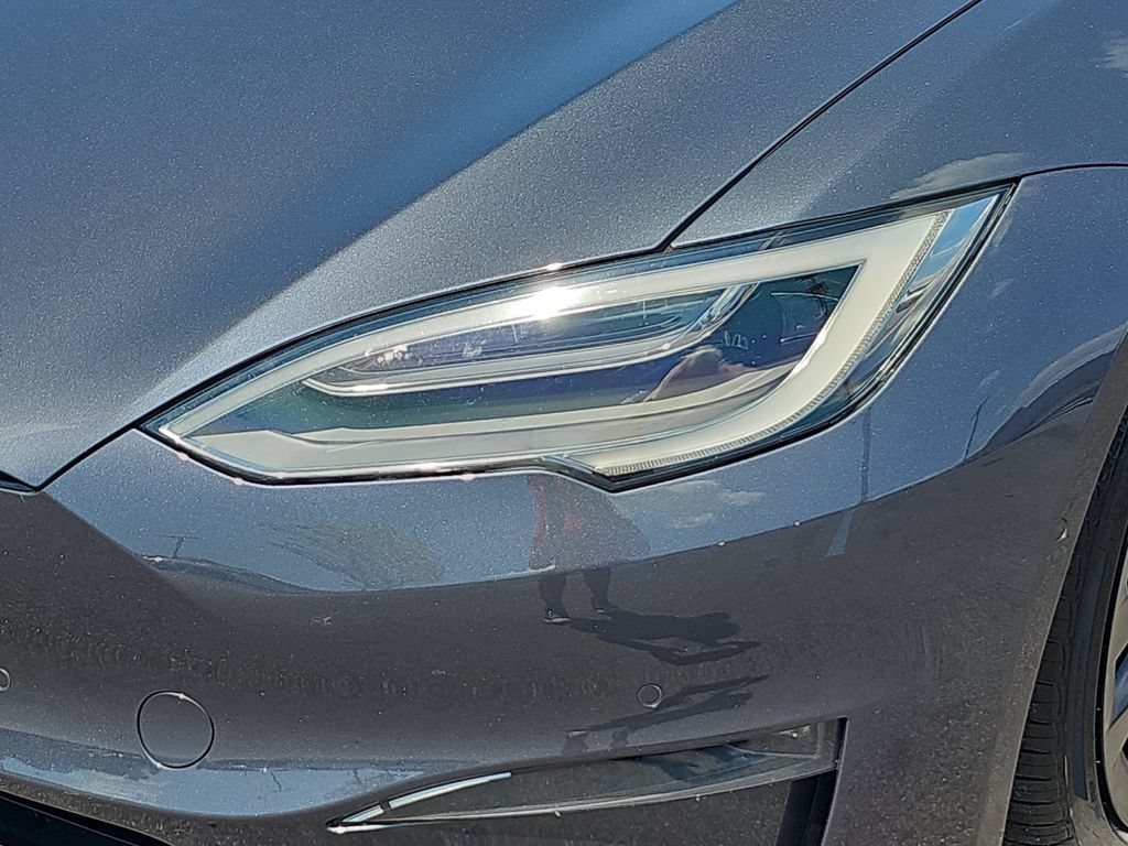 Used 2022 Tesla Model S AWD/4WD image 32