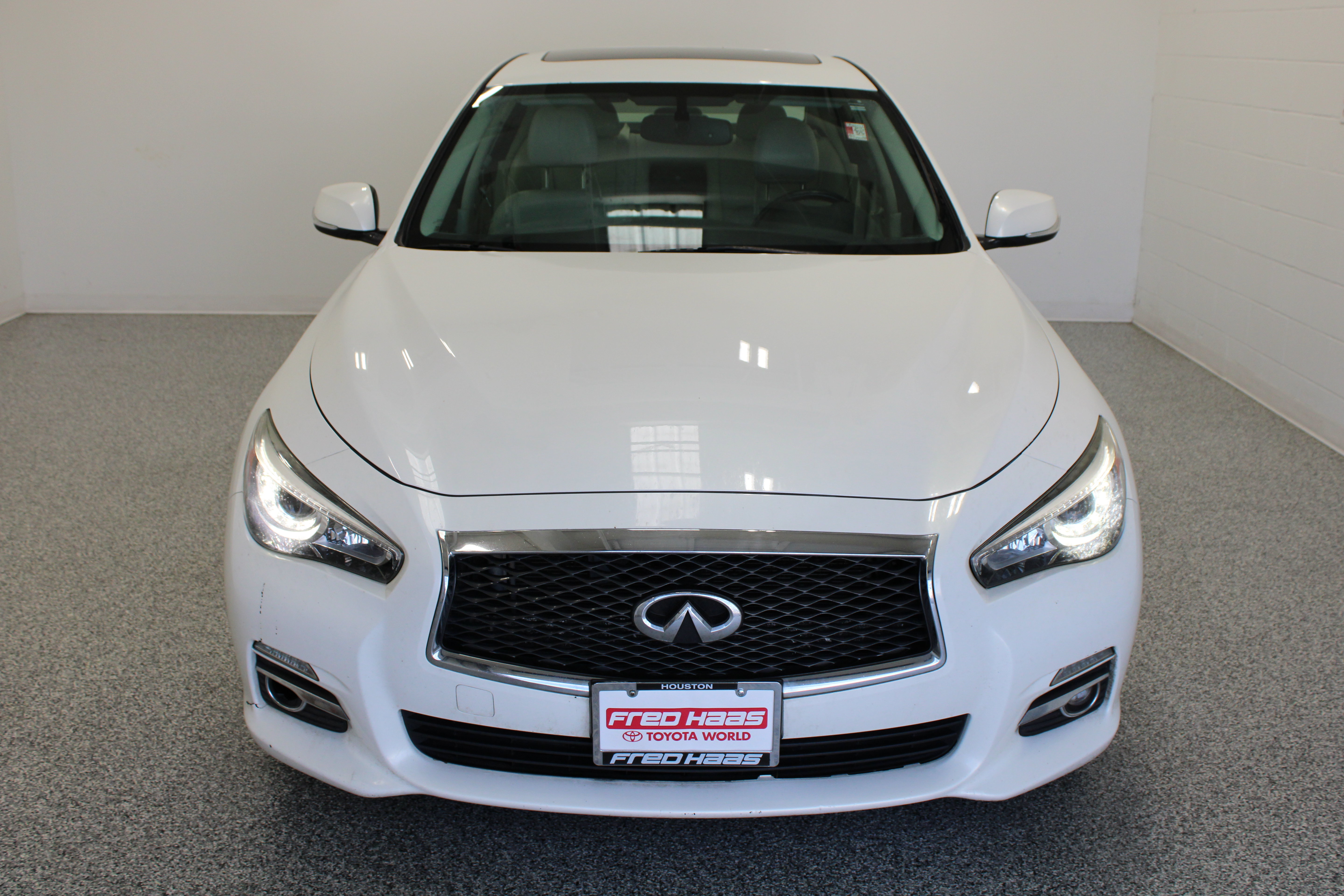 Used 2015 INFINITI Q50 Premium AWD/4WD image 3