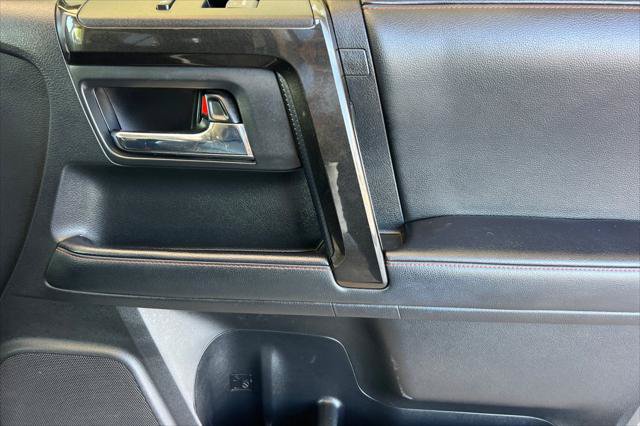 Certified 2021 Toyota 4Runner Venture w/ Moonroof Package AWD/4WD image 19