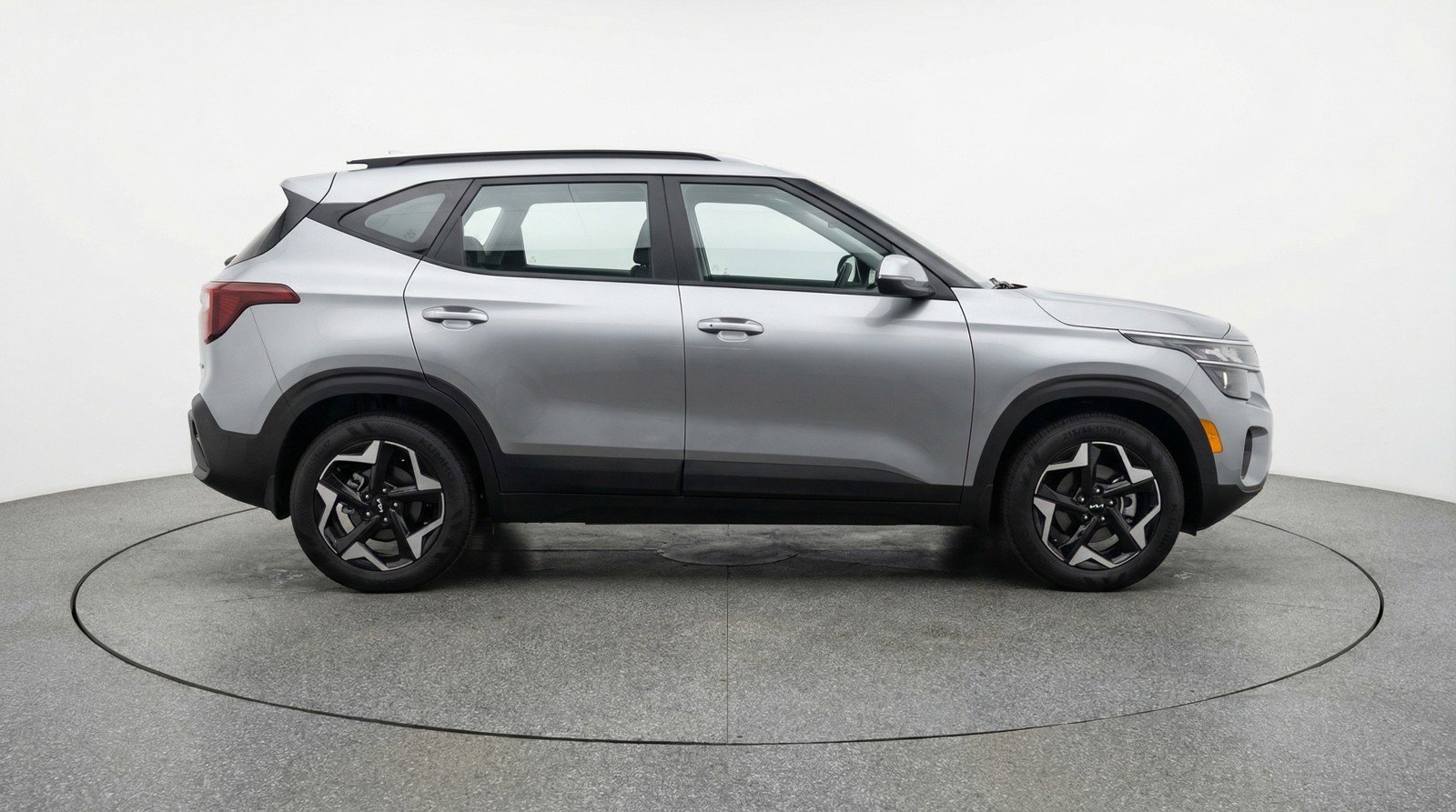 Used 2025 Kia Seltos S image 11