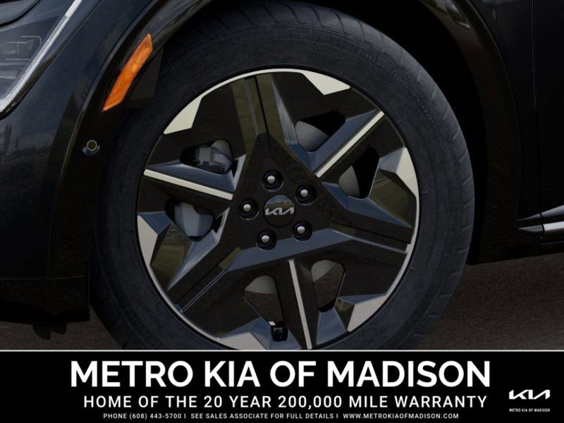New 2025 Kia EV6 Wind image 9