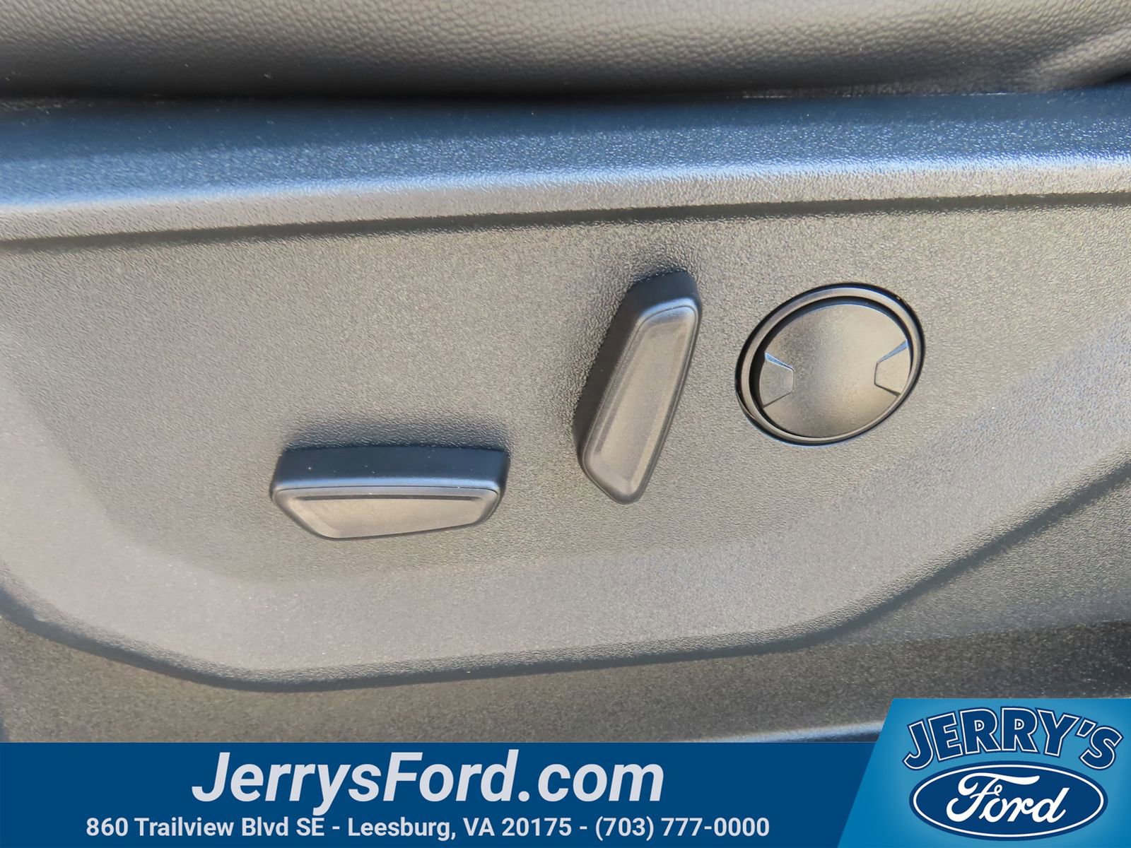 Used 2026 Ford F250 Lariat w/ Tremor Off-Road Package AWD/4WD image 39