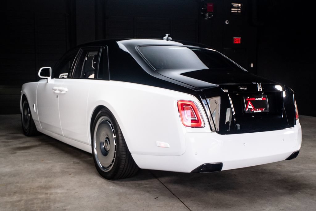 Used 2019 Rolls-Royce Phantom Sedan RWD image 25