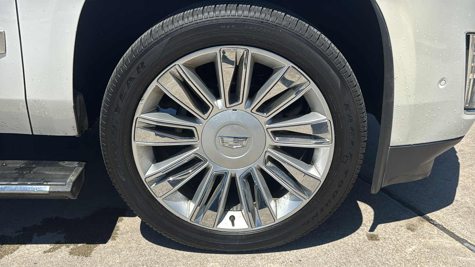 Used 2017 Cadillac Escalade Platinum image 33