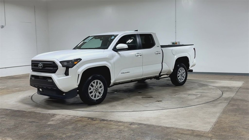 Used 2024 Toyota Tacoma SR5 image 4