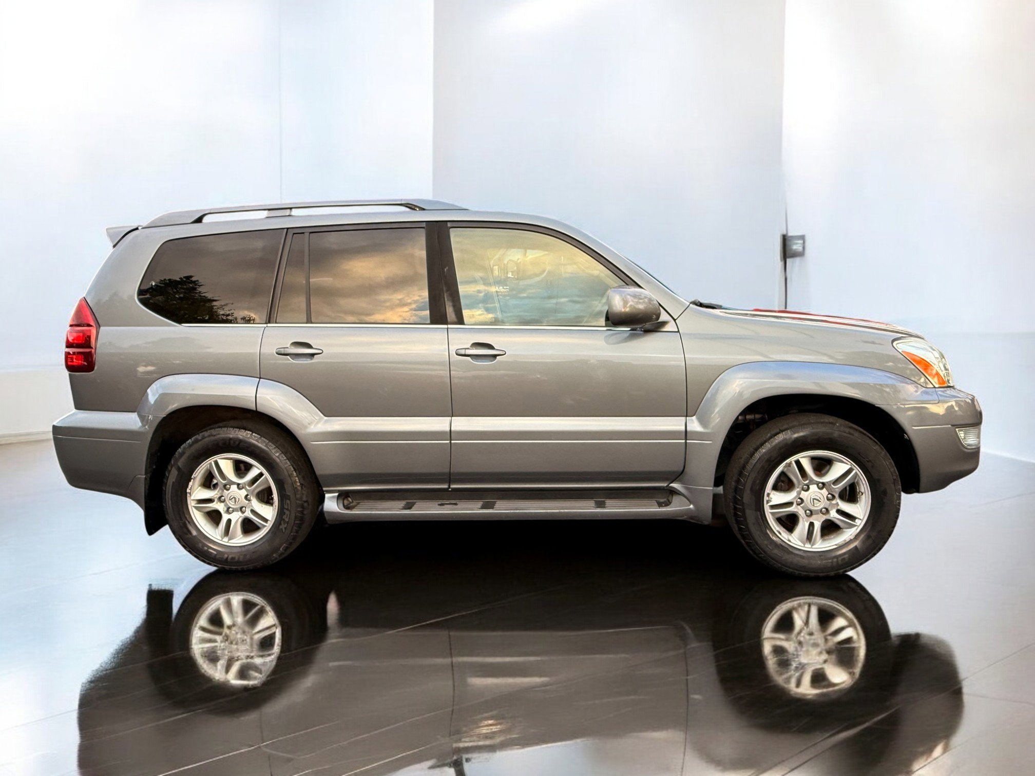 Used 2004 Lexus GX 470 image 6