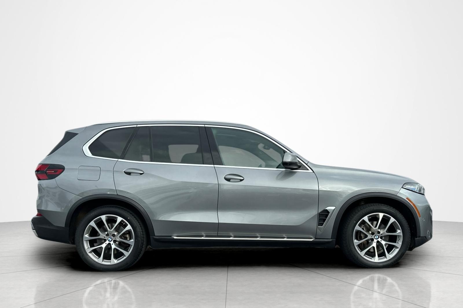 Used 2024 BMW X5 xDrive40i AWD/4WD image 6
