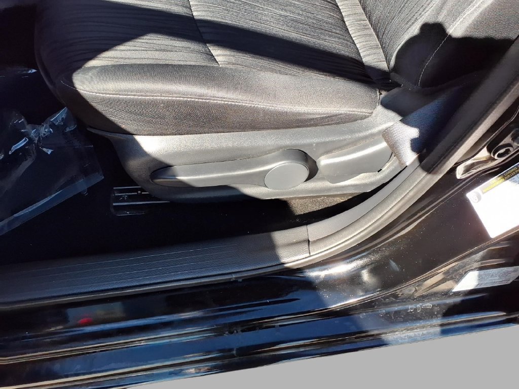 Used 2018 Nissan Sentra SV FWD image 22