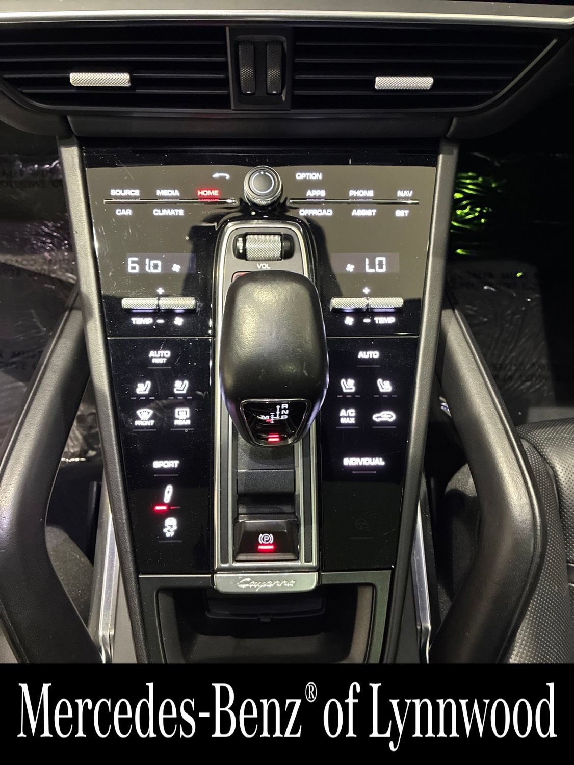 Used 2020 Porsche Cayenne Turbo AWD/4WD image 31