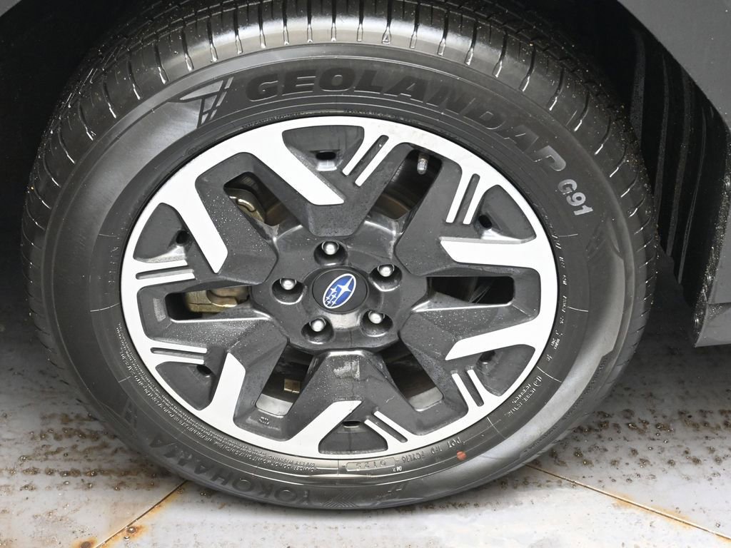 Certified 2025 Subaru Forester Premium image 10