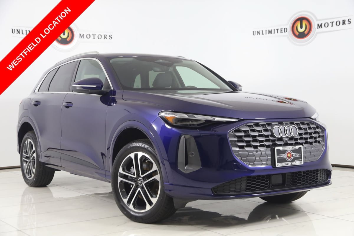 Used 2025 Audi Q5 Premium w/ Convenience Package AWD/4WD image 1