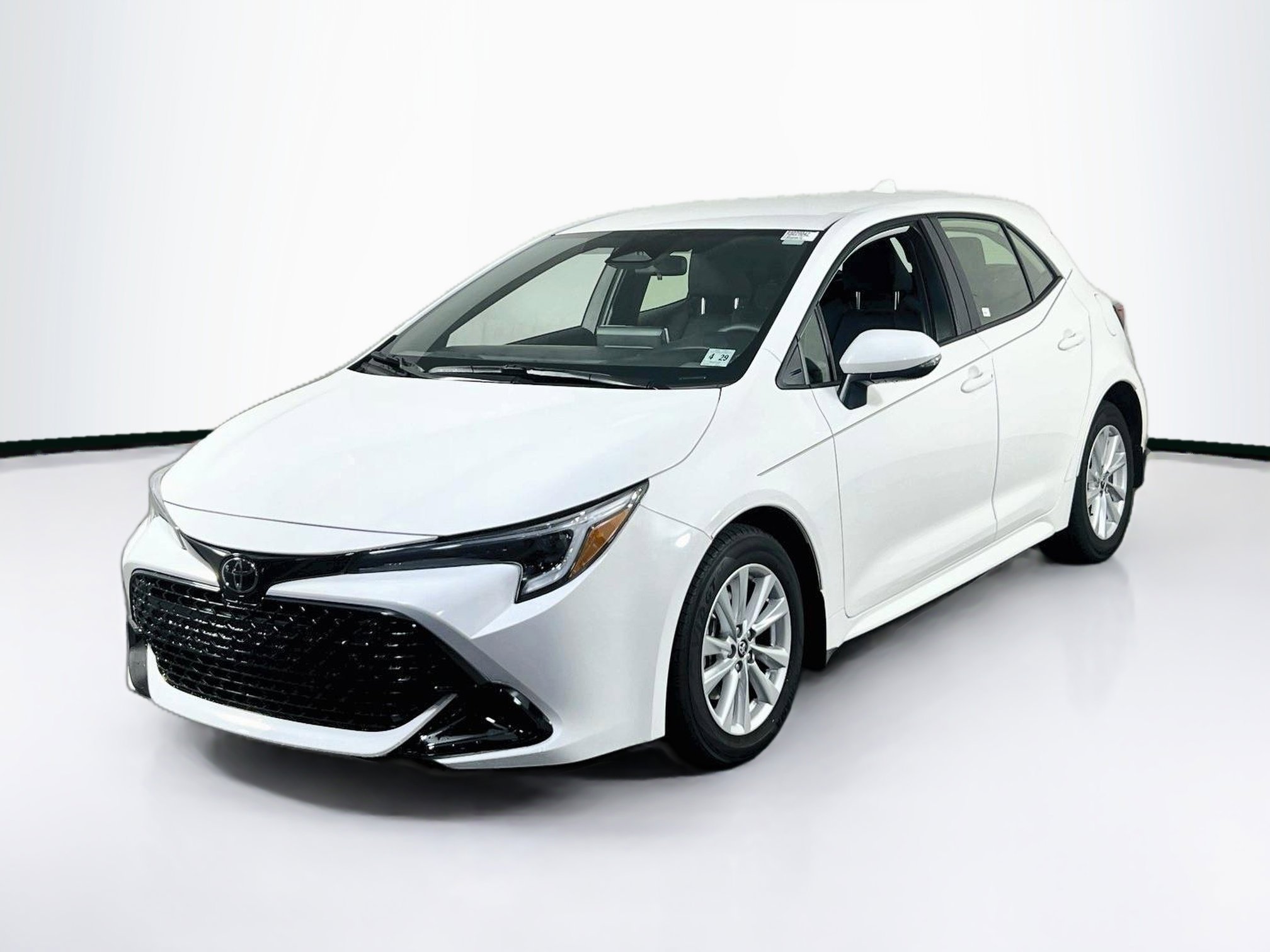 Used 2024 Toyota Corolla SE image 1