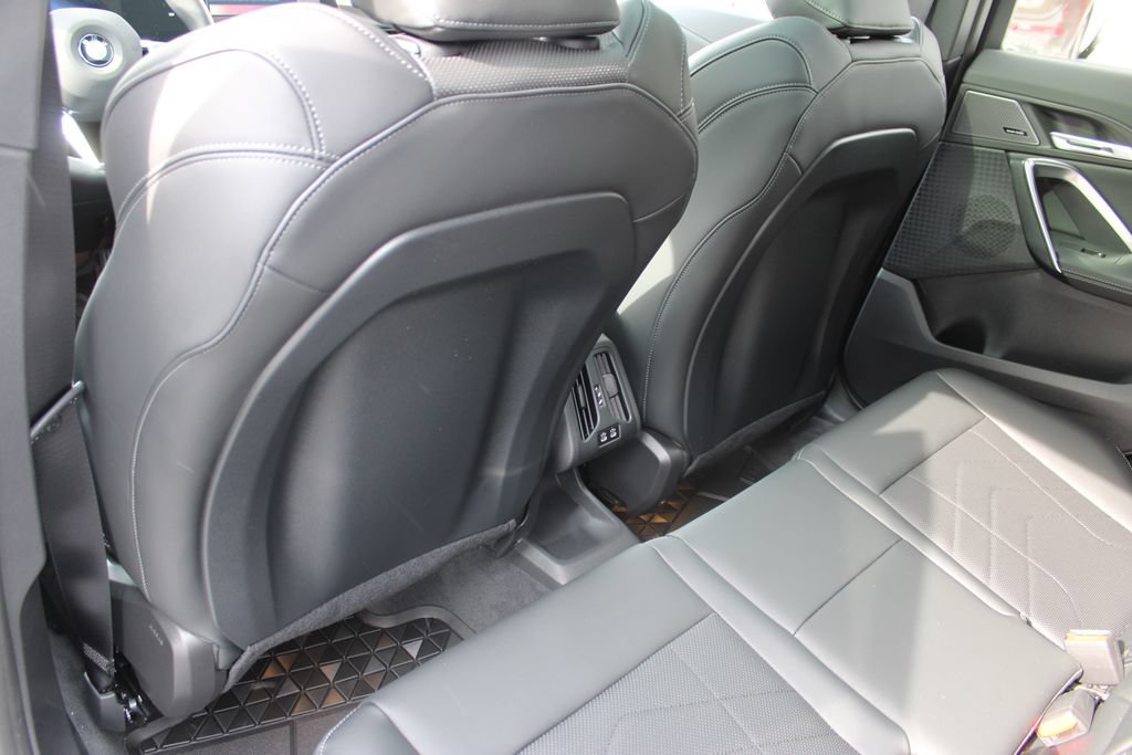 New 2026 BMW X2 xDrive28i AWD/4WD image 48