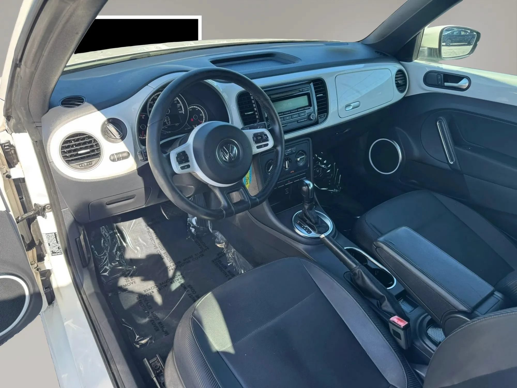 Used 2014 Volkswagen Beetle 2.5 FWD image 11