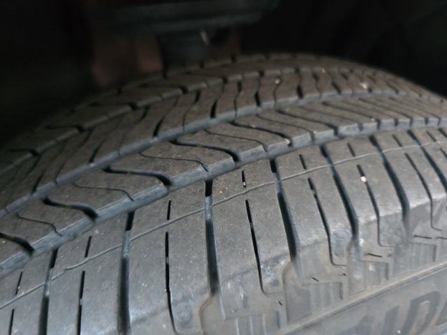 Used 2025 Chevrolet Traverse LT image 27