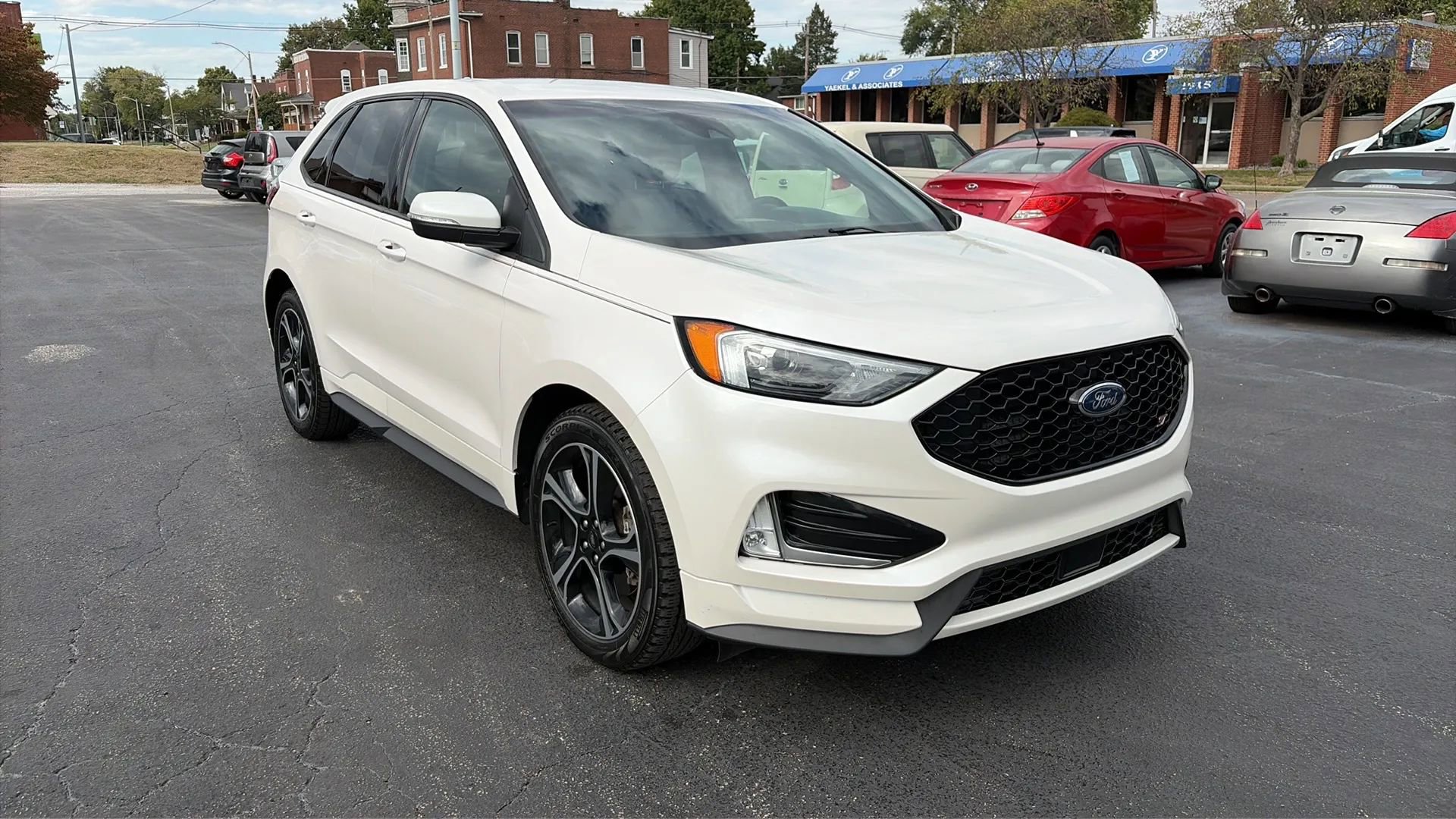 Used 2019 Ford Edge ST w/ Cold Weather Package image 3
