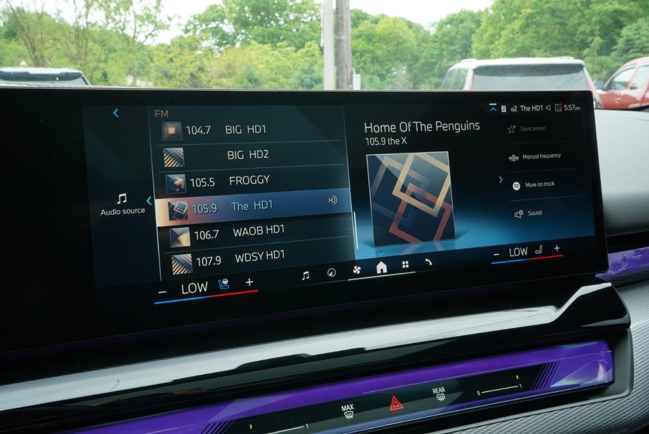 Used 2024 BMW 540i xDrive w/ Executive Package AWD/4WD image 32