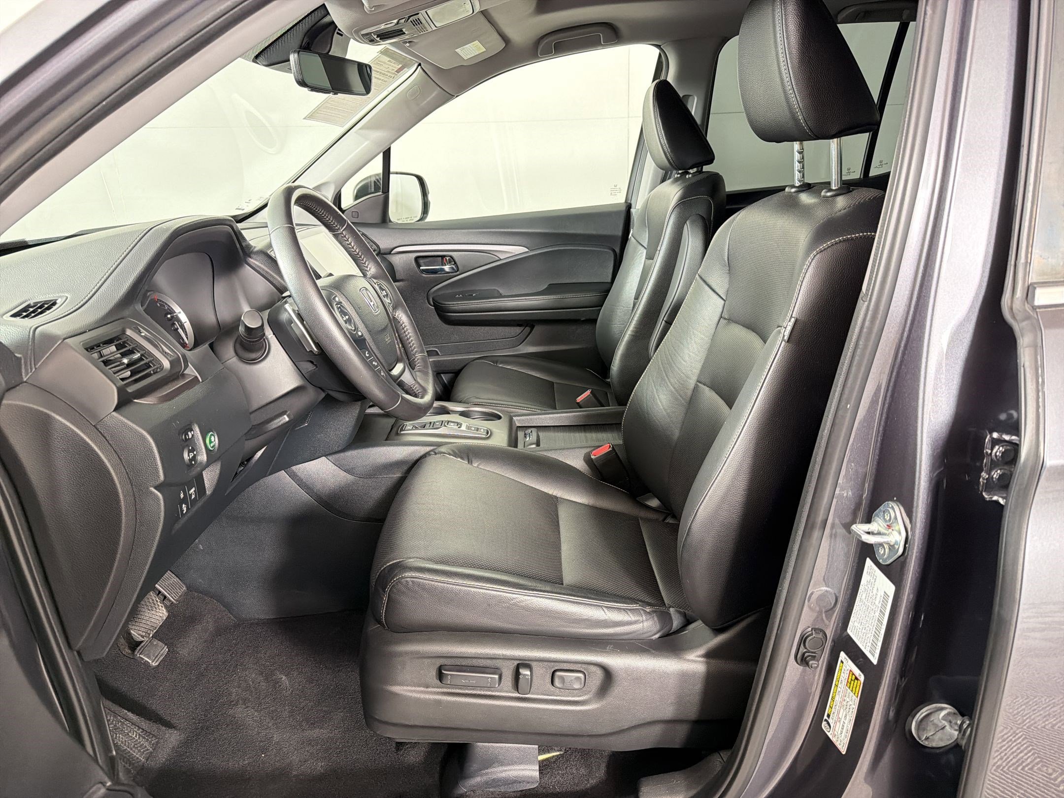 Certified 2023 Honda Ridgeline RTL image 5