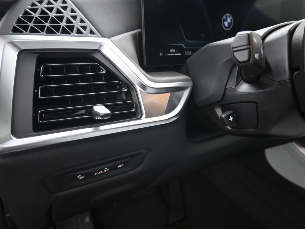New 2026 BMW X5 sDrive40i RWD image 15