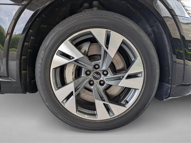 Used 2021 Audi e-tron Premium w/ Convenience Plus Package AWD/4WD image 22