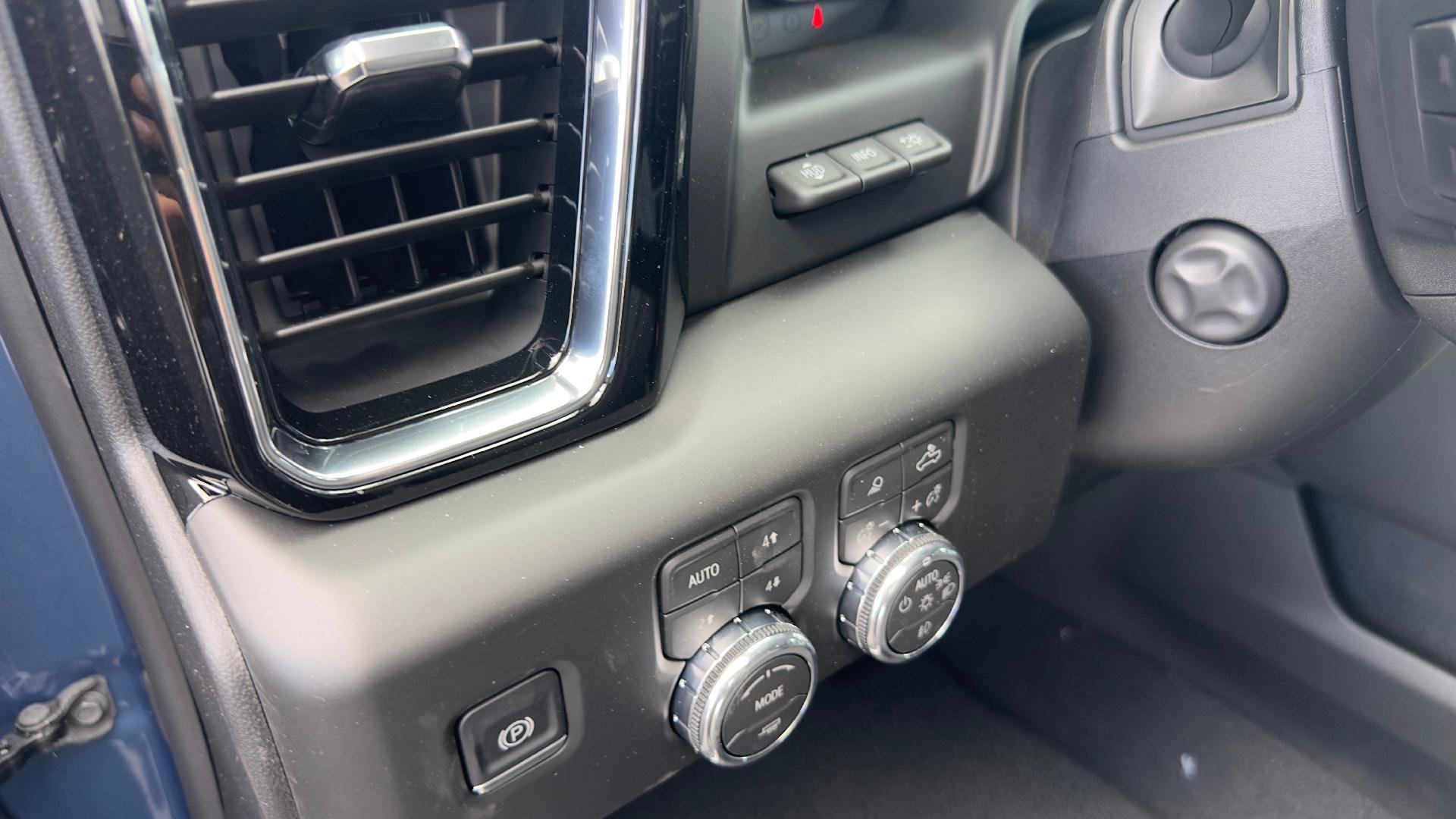 New 2026 GMC Sierra 1500 Denali AWD/4WD image 10