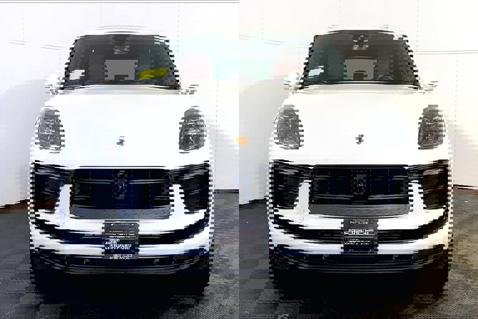 Used 2025 Porsche Macan image 10