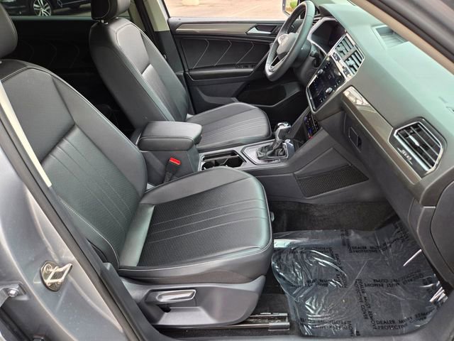 Used 2023 Volkswagen Tiguan SE FWD image 20