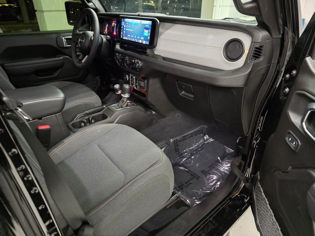 Used 2025 Jeep Wrangler Sport S image 28