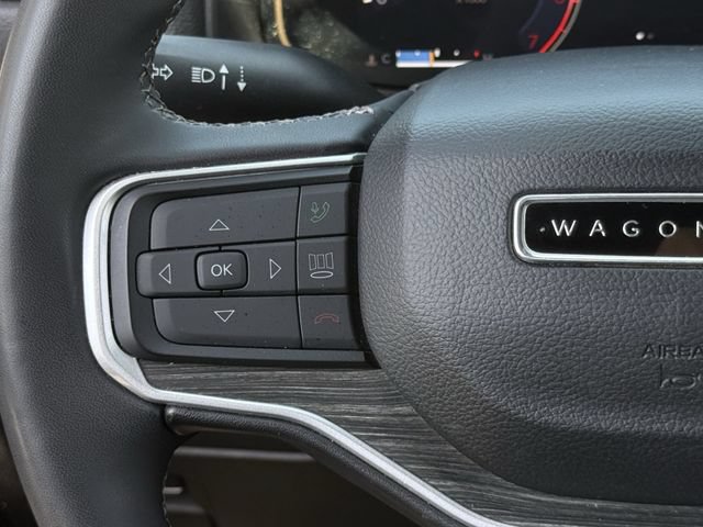 Used 2024 Jeep Wagoneer L Series II RWD image 14