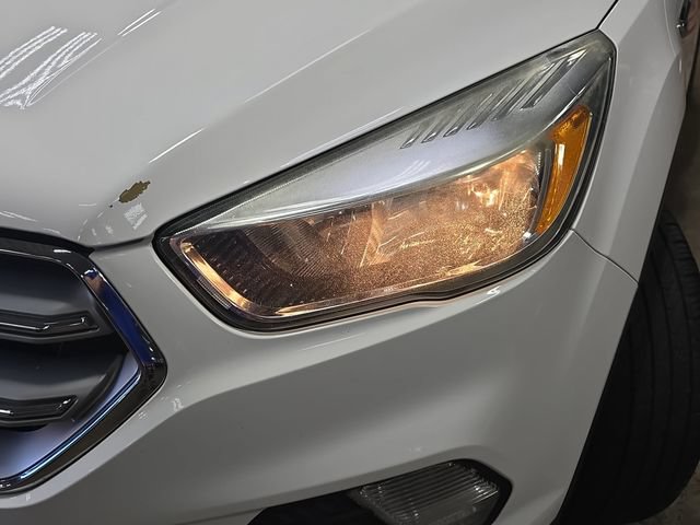 Used 2017 Ford Escape SE FWD image 31