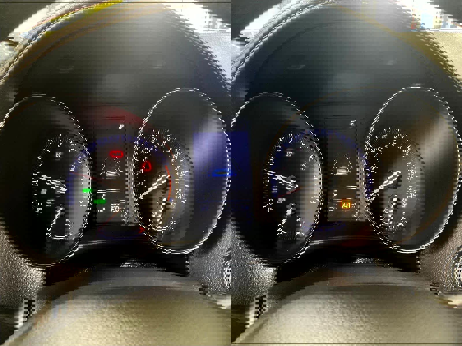 Used 2019 Toyota C-HR XLE image 24