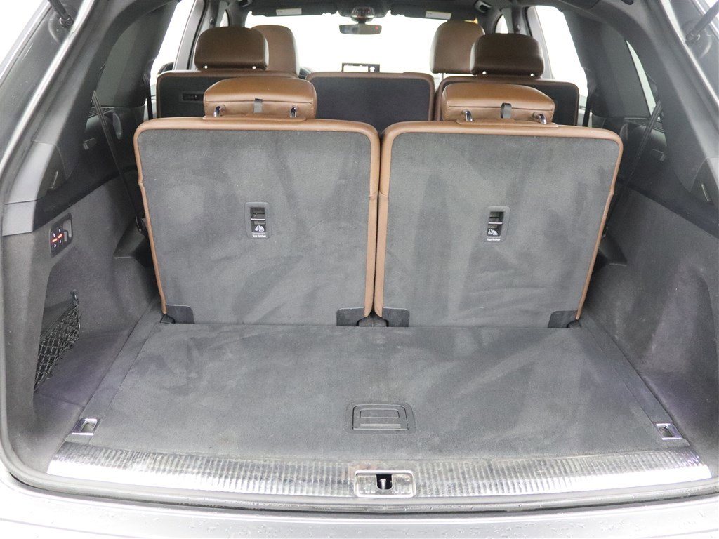 Used 2018 Audi Q7 3.0T Prestige image 6