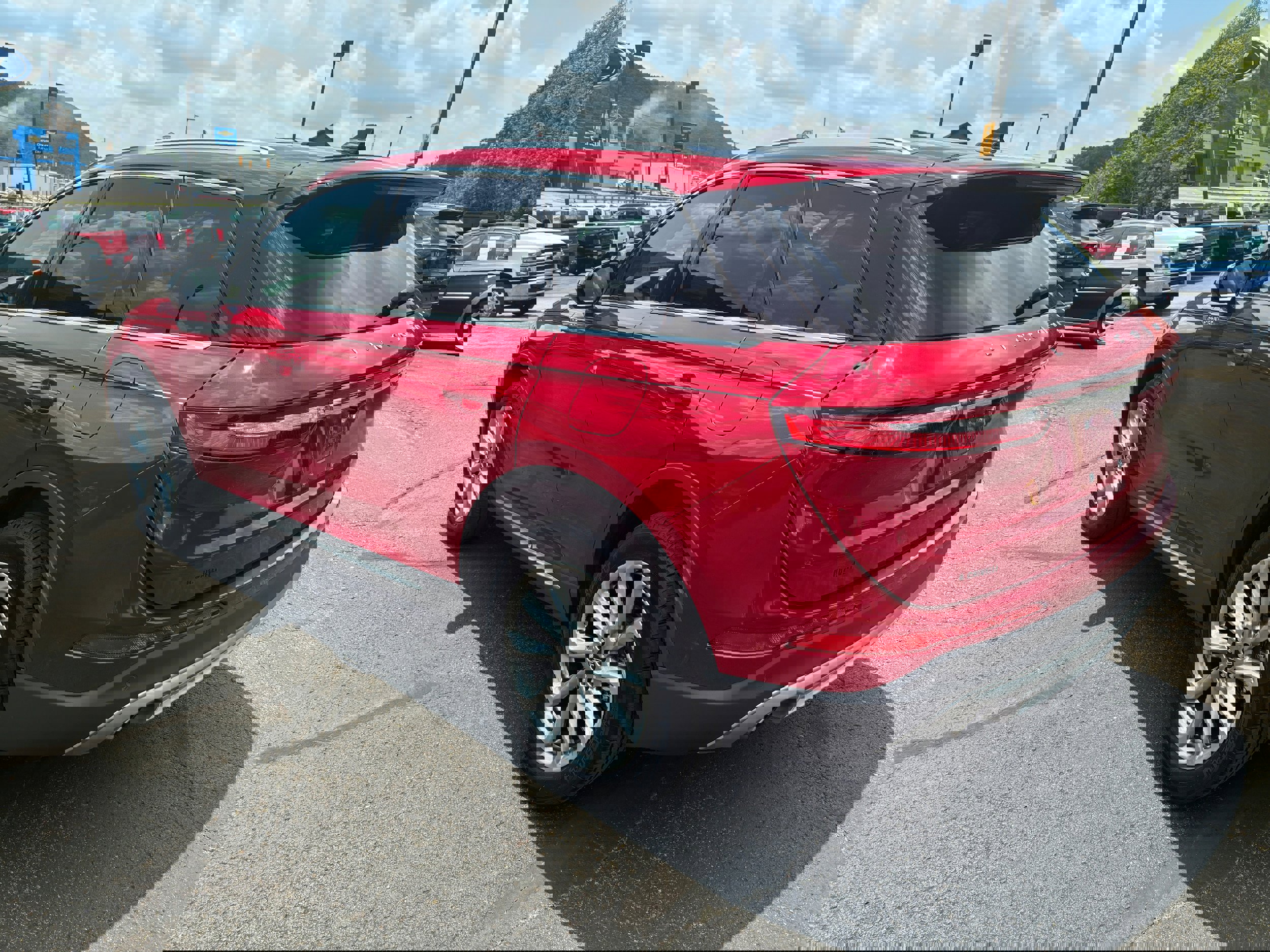 Used 2022 Lincoln Corsair AWD w/ Premium Package image 4