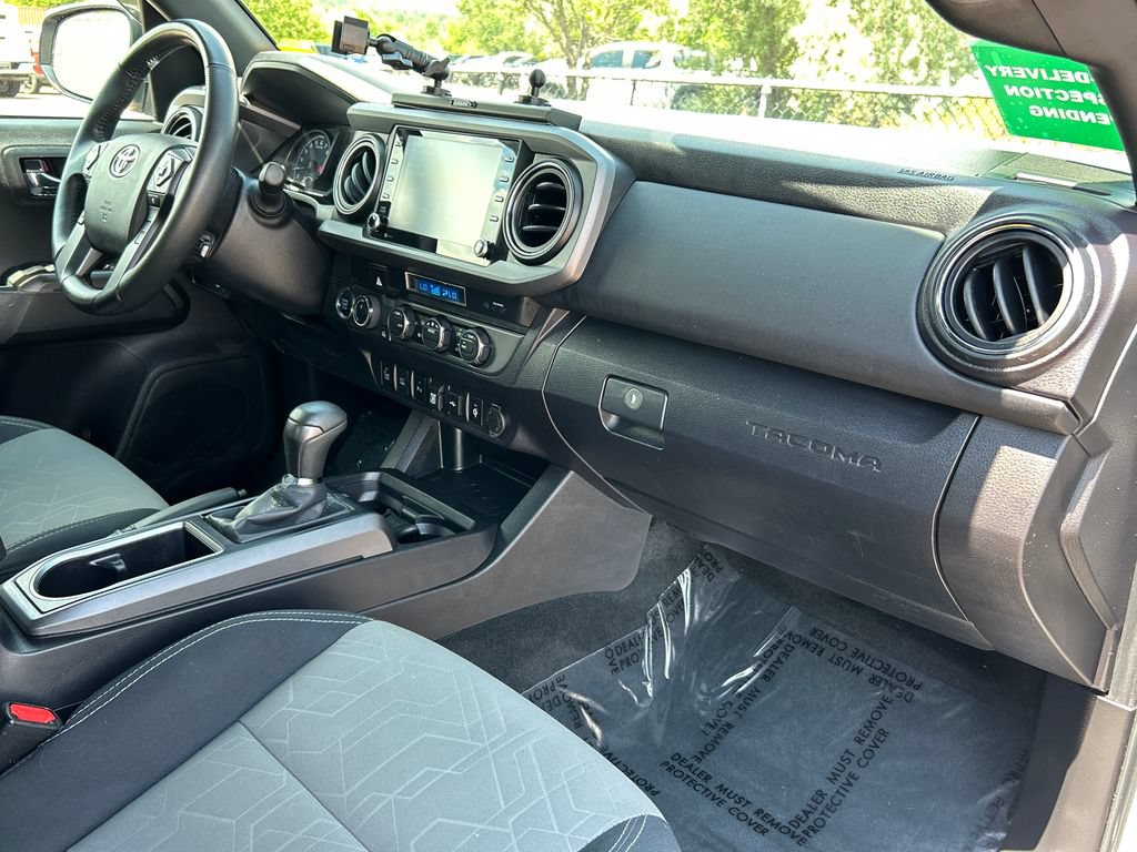 Used 2023 Toyota Tacoma TRD Off-Road w/ Technology Package AWD/4WD image 8
