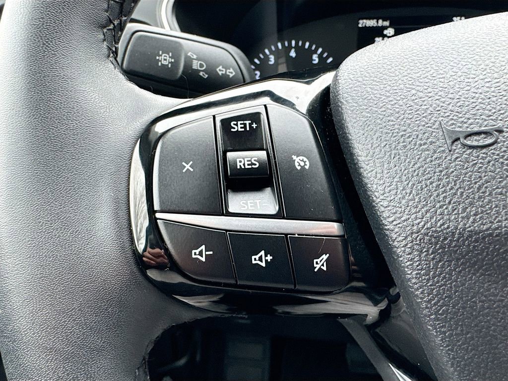 Used 2022 Ford Escape SEL image 10