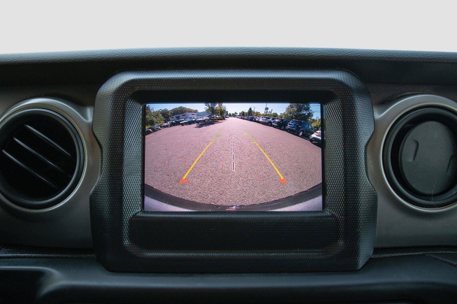 Used 2021 Jeep Wrangler Sport AWD/4WD image 14