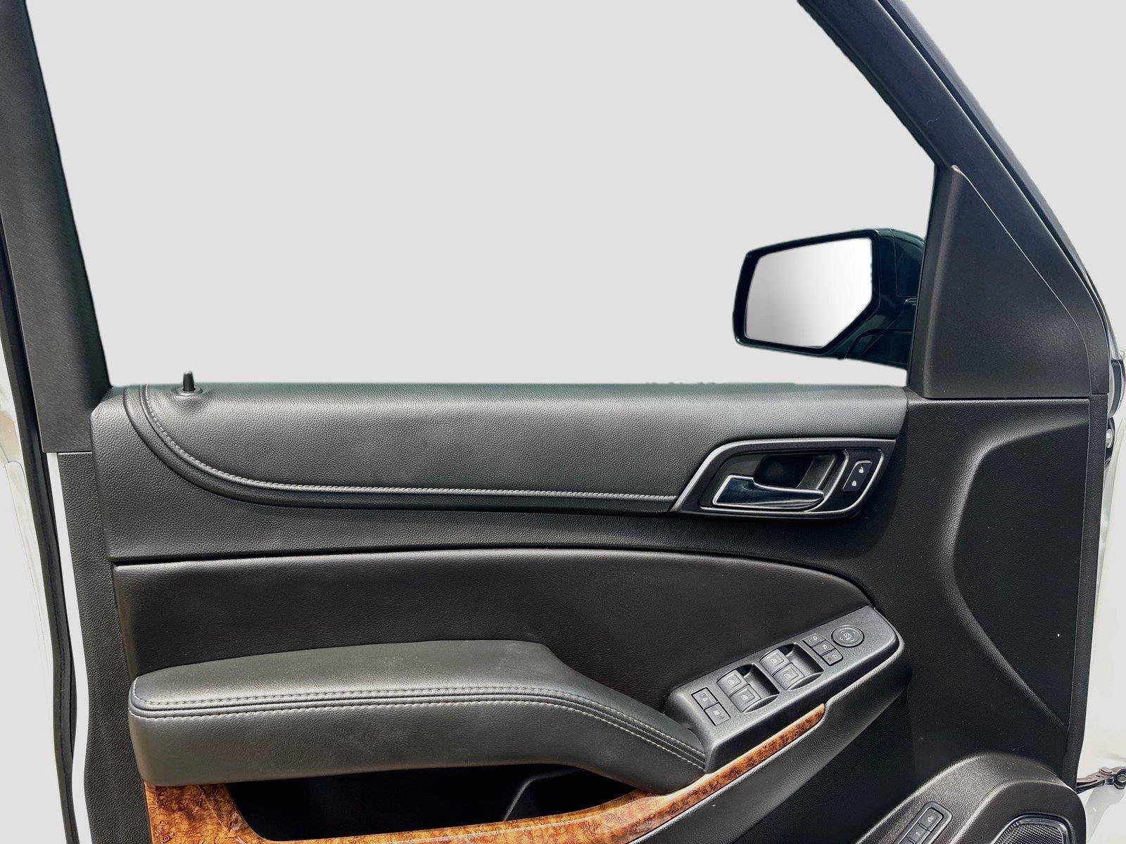 Used 2018 Chevrolet Tahoe Premier AWD/4WD image 10
