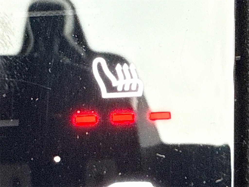 Used 2020 Porsche Cayenne Base w/ Premium Package image 22