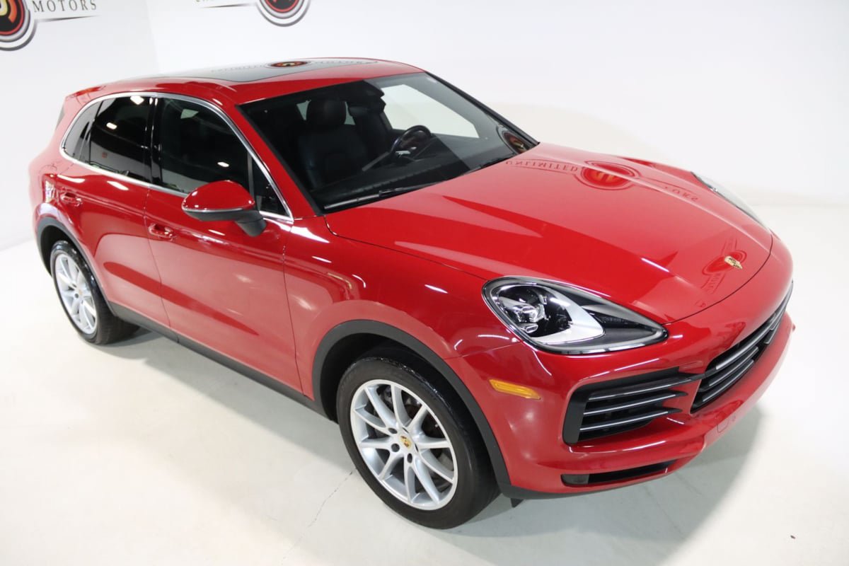 Used 2022 Porsche Cayenne Platinum Edition AWD/4WD image 2