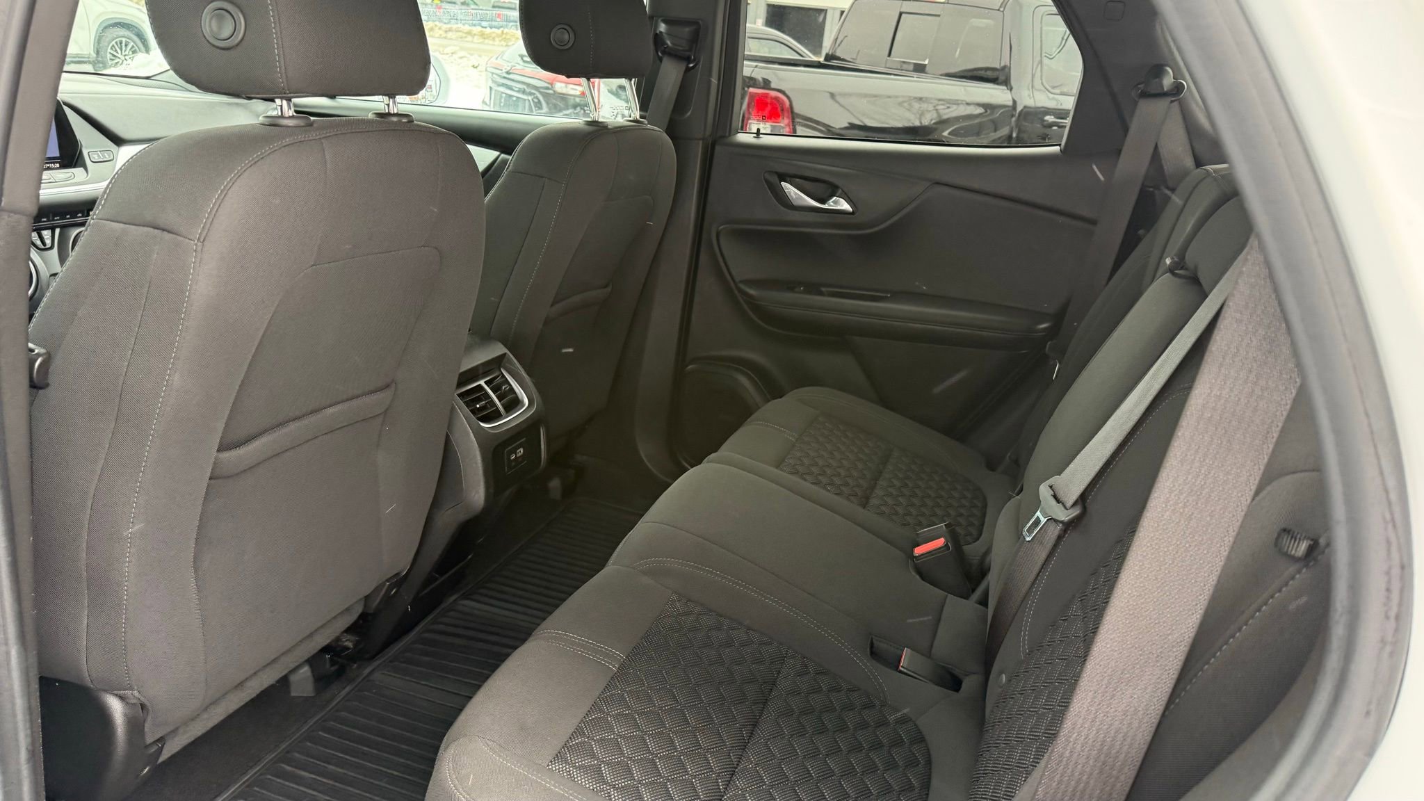 Used 2020 Chevrolet Blazer LT image 23