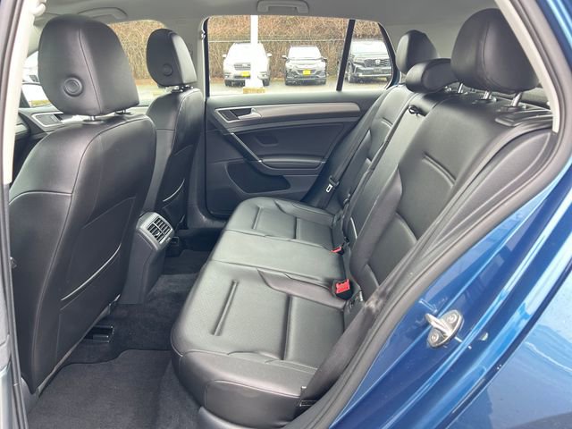 Used 2017 Volkswagen Golf Wolfsburg Edition image 17