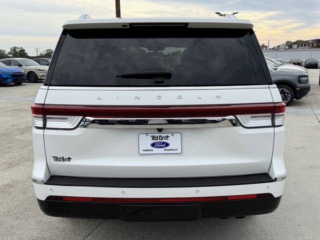 Used 2022 Lincoln Navigator Reserve w/ Monochromatic Package image 9