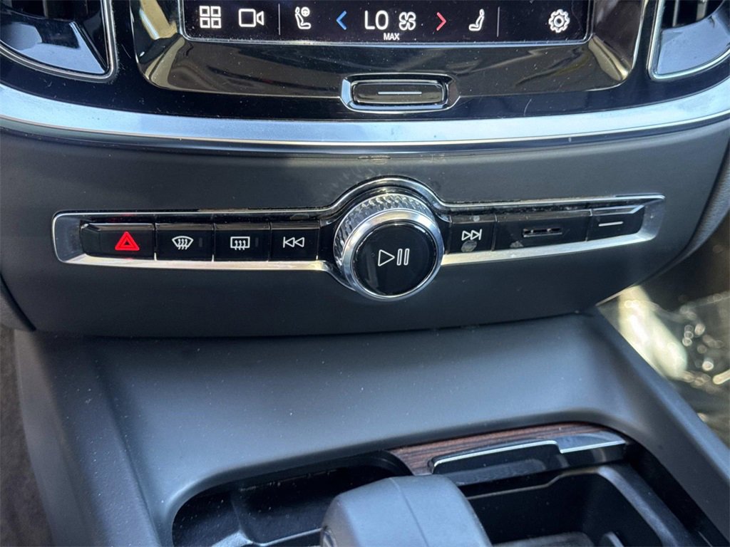 Used 2024 Volvo S60 B5 Plus image 16