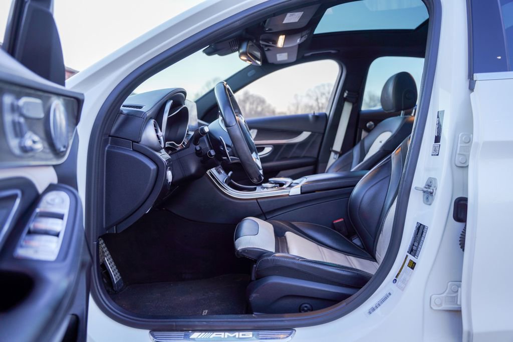 Used 2015 Mercedes-Benz C 63 AMG S image 18