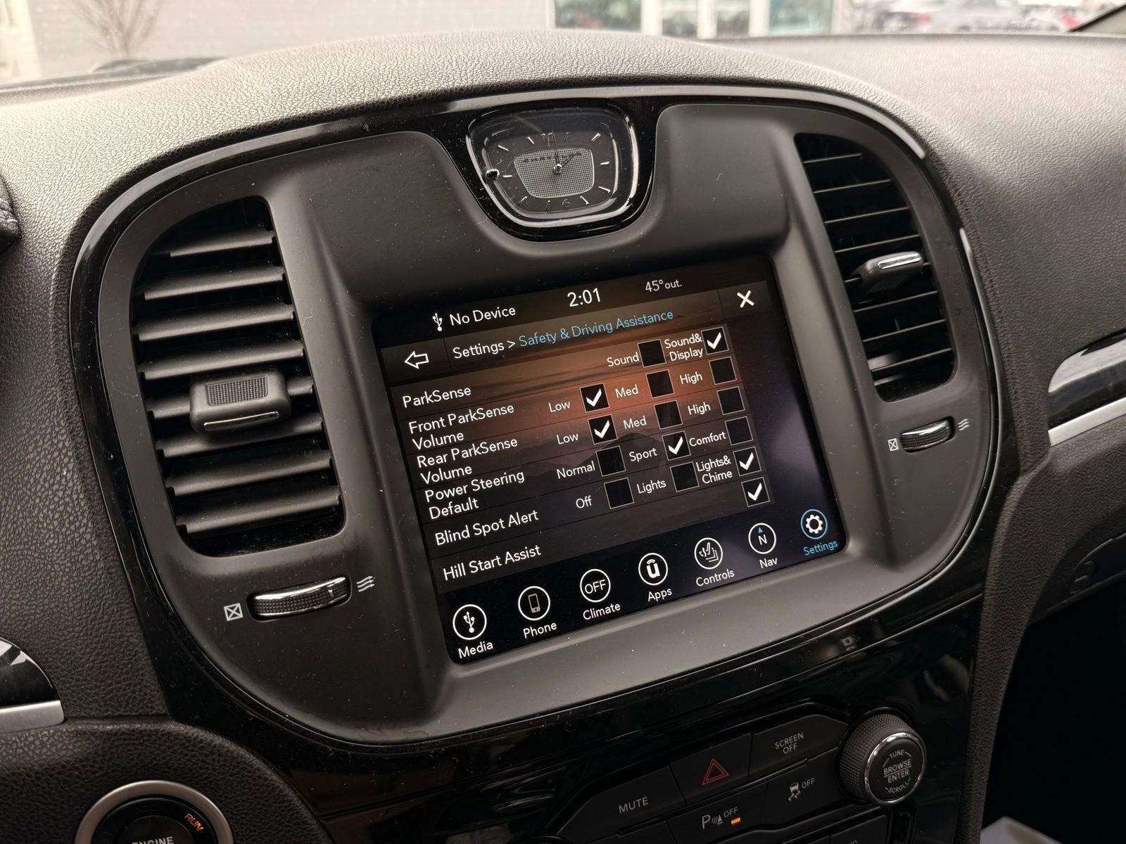 Used 2025 Chrysler Pacifica Limited image 51