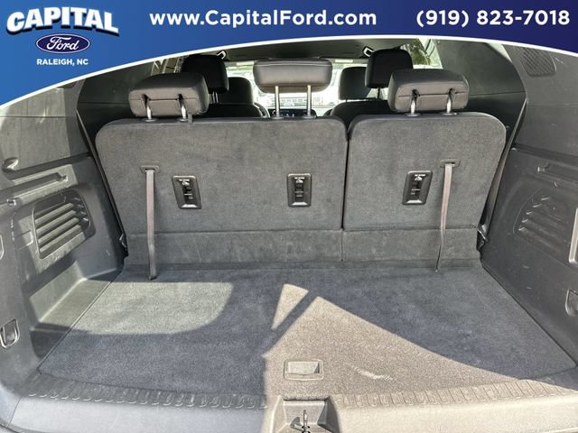 Used 2025 Chevrolet Traverse LT w/ Midnight/Sport Edition FWD image 16